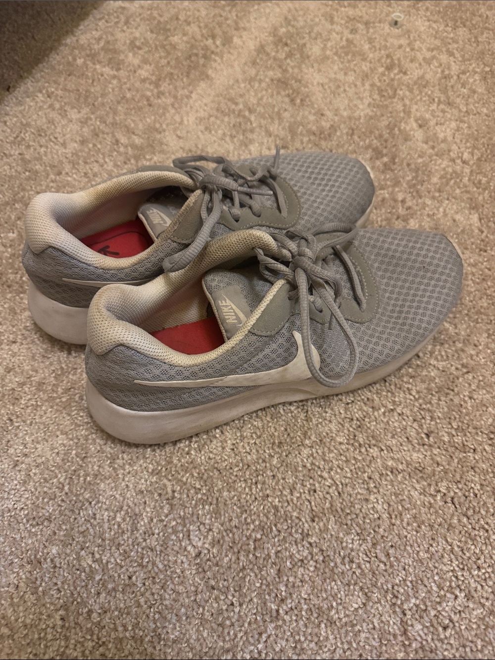 Nike Women’s Light Gray Mesh Athletic Sneakers with White Swoosh